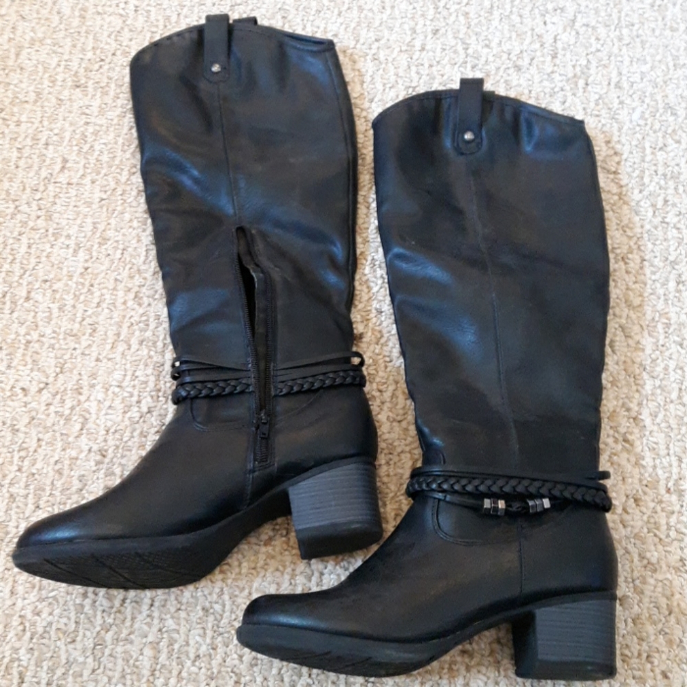 Black boots
